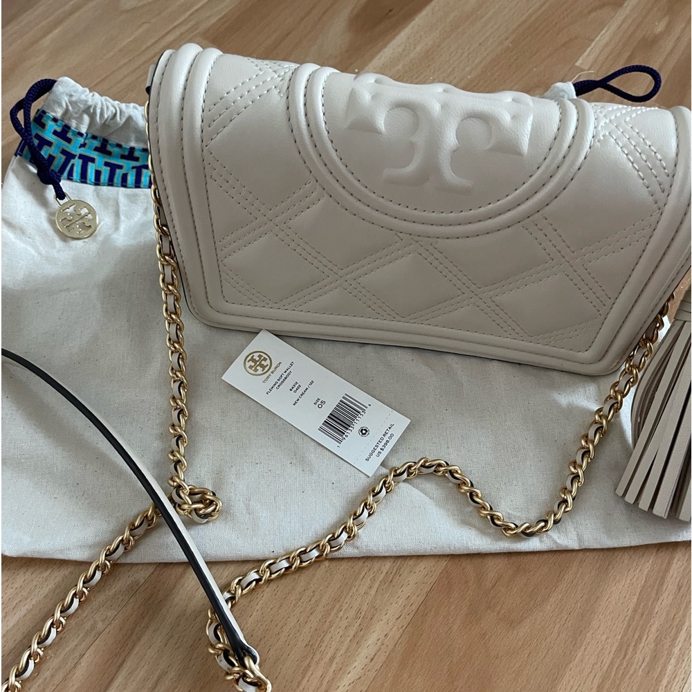 Tory Burch Fleming Soft Wallet Crossbody New Cream *Pre-owned Good Condition*